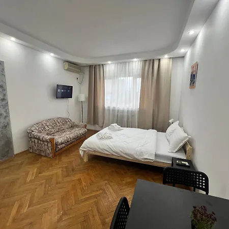 Walk To Old Town Stay! Appartement Boekarest