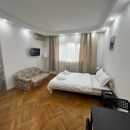 Walk To Old Town Stay! Appartement Boekarest